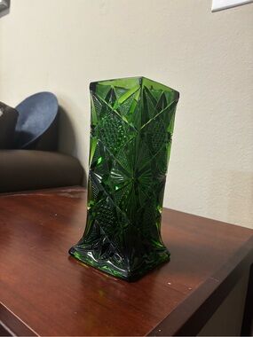Vintage EAPG Green Illinois Pattern Straw Holder